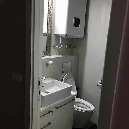 Deluxe Apartment Newsky With Terrace Belgrad Exteriör bild