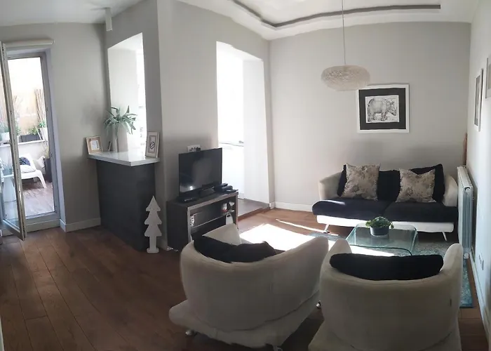Deluxe Apartment Newsky With Terrace