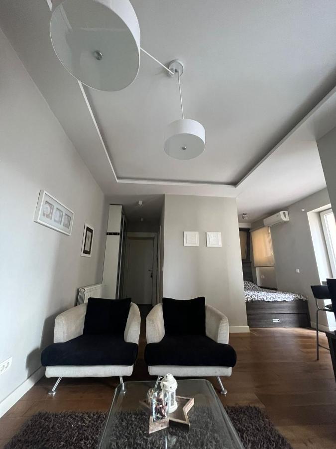 Lägenhet Deluxe Newsky With Terrace Belgrad