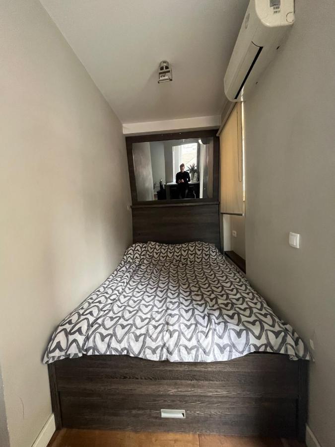 Lägenhet Deluxe Newsky With Terrace Belgrad