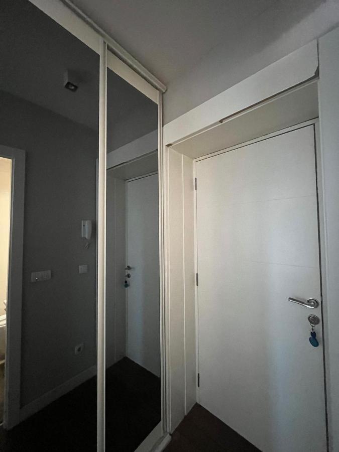 Deluxe Newsky With Terrace Lägenhet